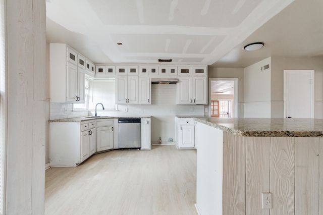 2213 33rd Street, Lubbock, TX 79411