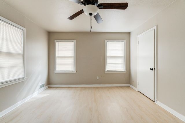 2213 33rd Street, Lubbock, TX 79411