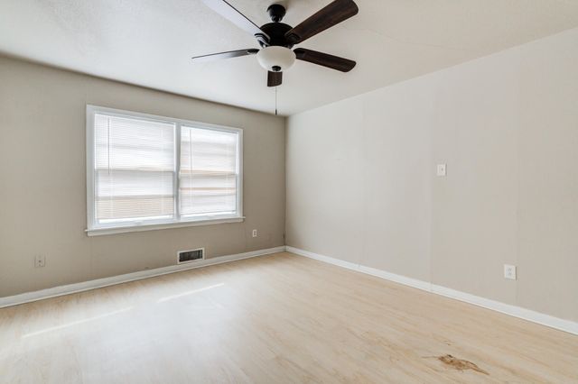 2213 33rd Street, Lubbock, TX 79411