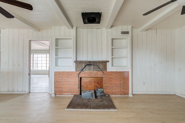 2213 33rd Street, Lubbock, TX 79411