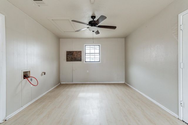 2213 33rd Street, Lubbock, TX 79411