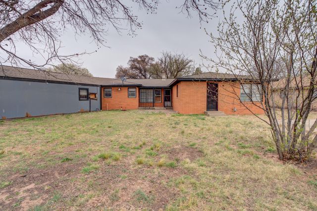 2213 33rd Street, Lubbock, TX 79411