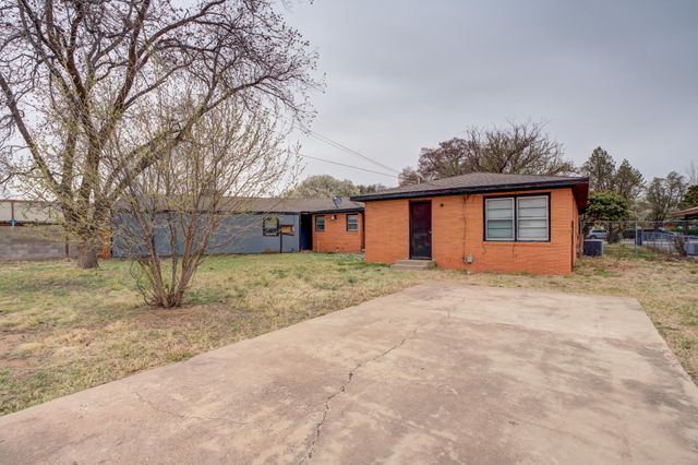 2213 33rd Street, Lubbock, TX 79411
