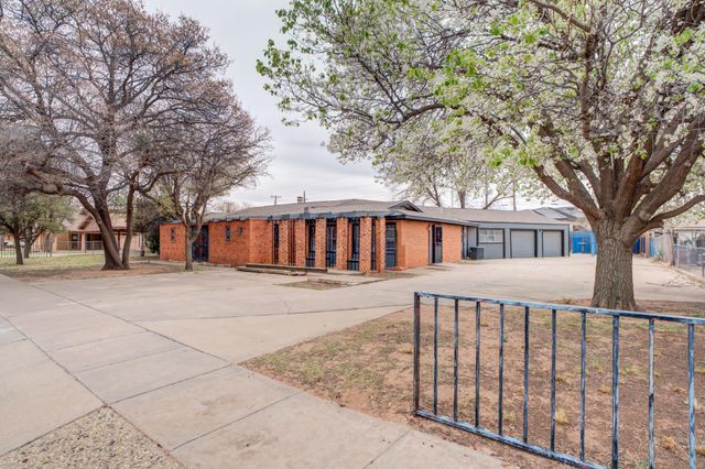 2213 33rd Street, Lubbock, TX 79411