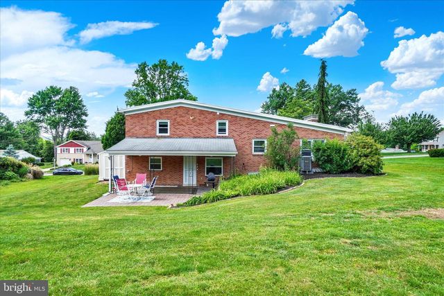 4158 TROWBRIDGE RD, York, PA 17402
