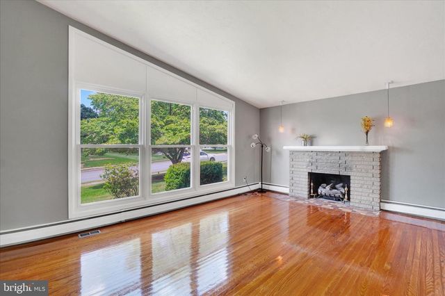 4158 TROWBRIDGE RD, York, PA 17402
