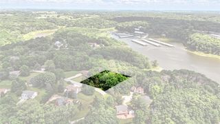 2771 Lake View NE, Solon, IA 52333