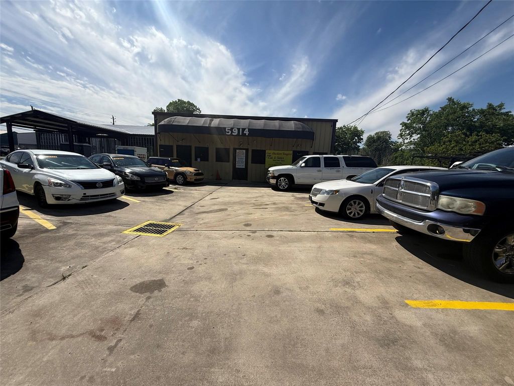 5914 Cullen Boulevard, Houston, TX 77021