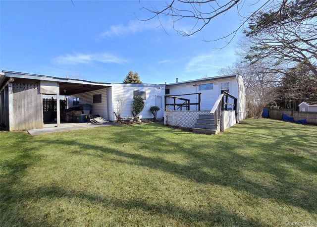 32 Dennis Drive, Lake Ronkonkoma, NY 11779