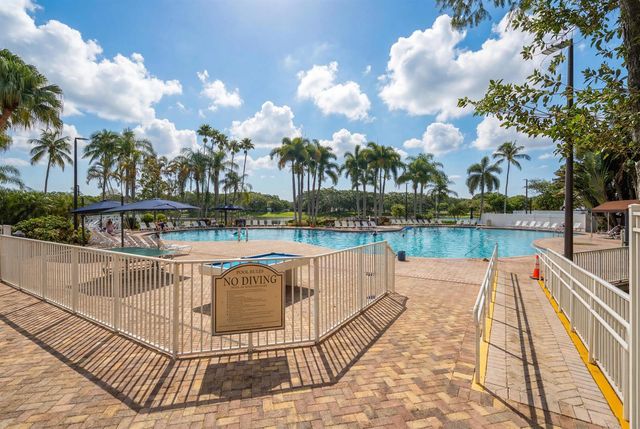 10827 La Salinas Circle, Boca Raton, FL 33428