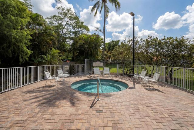 10827 La Salinas Circle, Boca Raton, FL 33428