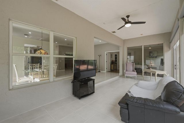 10827 La Salinas Circle, Boca Raton, FL 33428