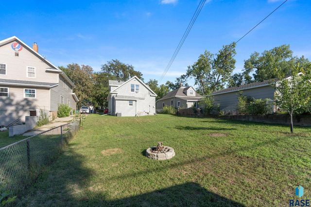 1103 N Duluth Ave Avenue, Sioux Falls, SD 57104