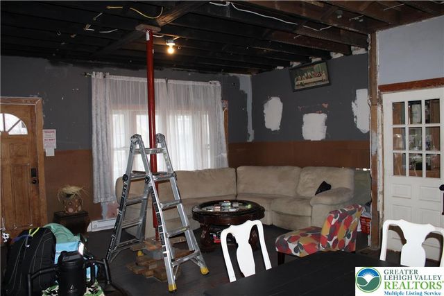 2365 Main, Northampton Boro, PA 18067