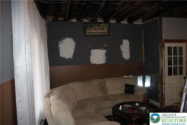 2365 Main, Northampton Boro, PA 18067