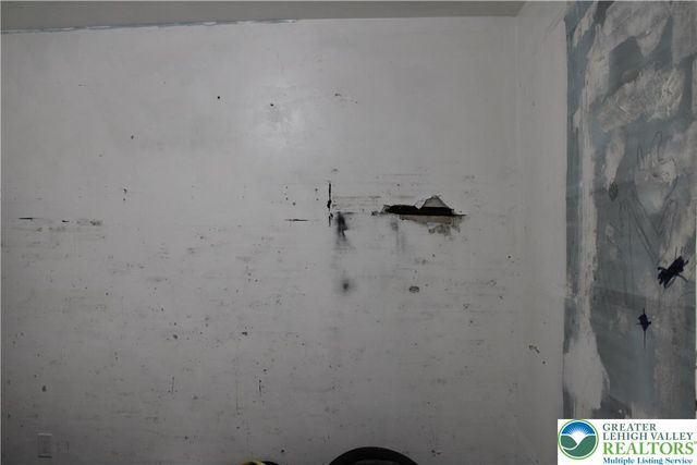 2365 Main, Northampton Boro, PA 18067