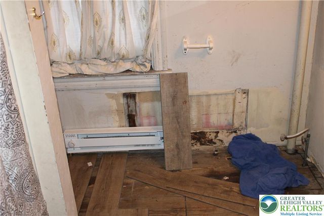 2365 Main, Northampton Boro, PA 18067