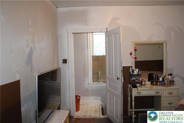 2365 Main, Northampton Boro, PA 18067