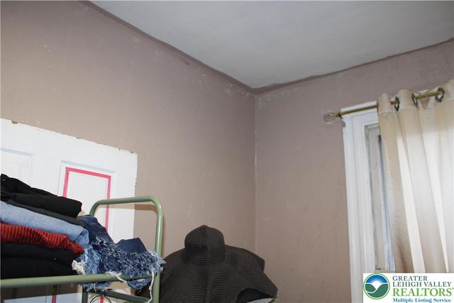 2365 Main, Northampton Boro, PA 18067