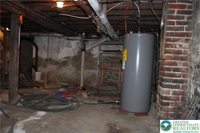 2365 Main, Northampton Boro, PA 18067