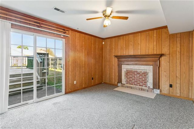 195 Bentley DR, Newport News, VA 23602