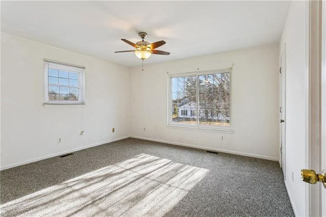 195 Bentley DR, Newport News, VA 23602