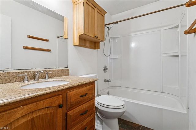 195 Bentley DR, Newport News, VA 23602