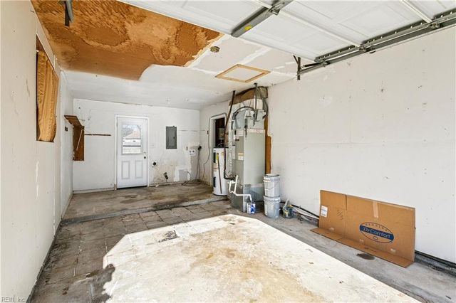 195 Bentley DR, Newport News, VA 23602