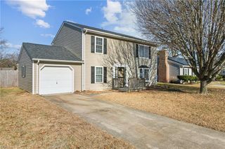 195 Bentley DR, Newport News, VA 23602