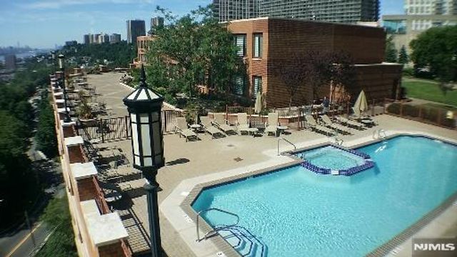100 Old Palisade Road 1615, Fort Lee, NJ 07024