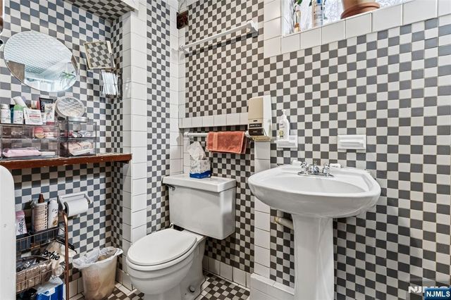78 E Almira Street, Bloomfield, NJ 07003