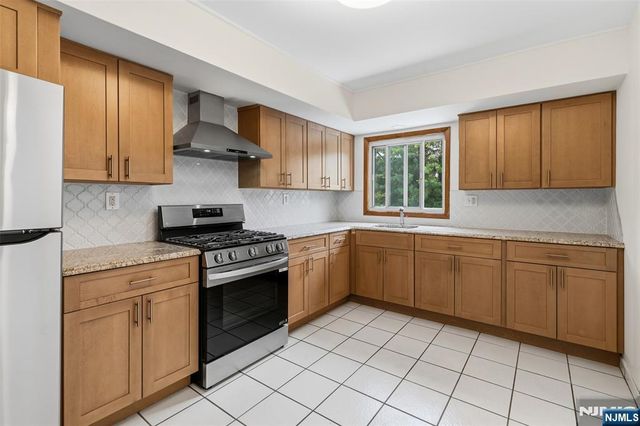 78 E Almira Street, Bloomfield, NJ 07003