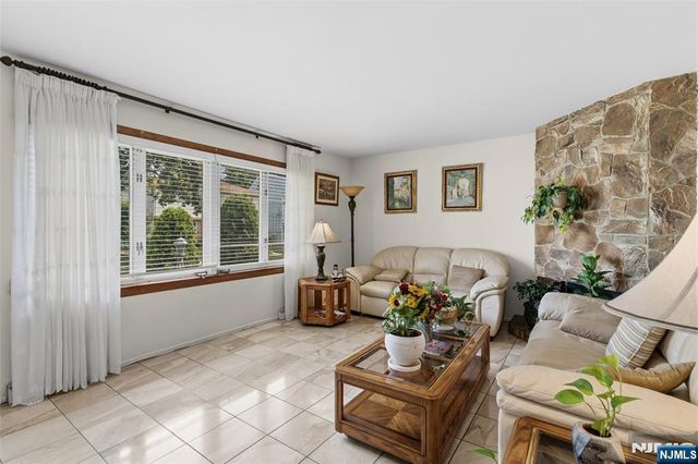 78 E Almira Street, Bloomfield, NJ 07003