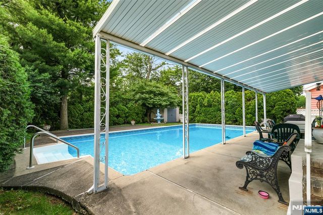 78 E Almira Street, Bloomfield, NJ 07003