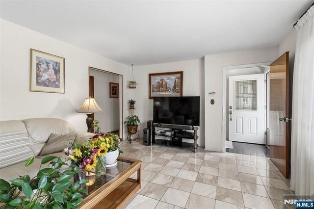 78 E Almira Street, Bloomfield, NJ 07003