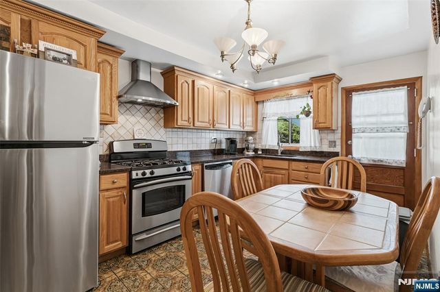 78 E Almira Street, Bloomfield, NJ 07003