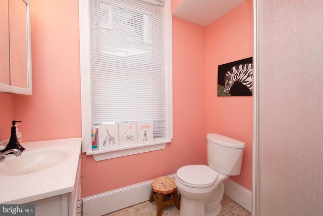 309 W EARLHAM TER, Philadelphia, PA 19144