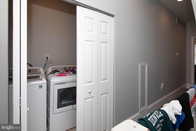 309 W EARLHAM TER, Philadelphia, PA 19144