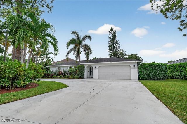 5270 Berkeley DR, Naples, FL 34112