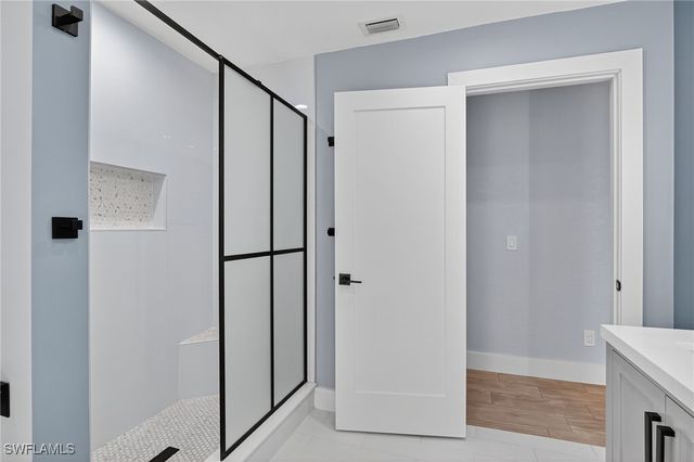 5270 Berkeley DR, Naples, FL 34112