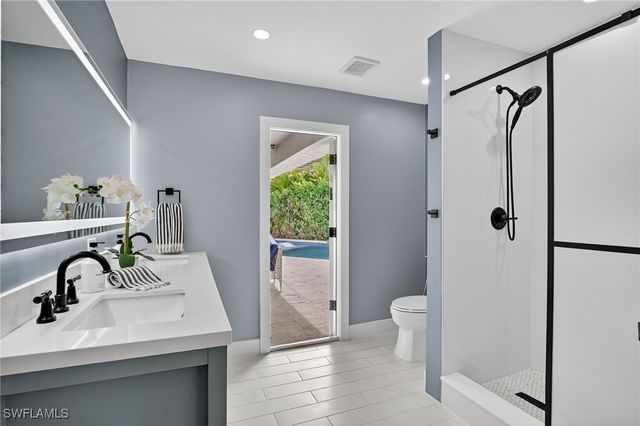 5270 Berkeley DR, Naples, FL 34112