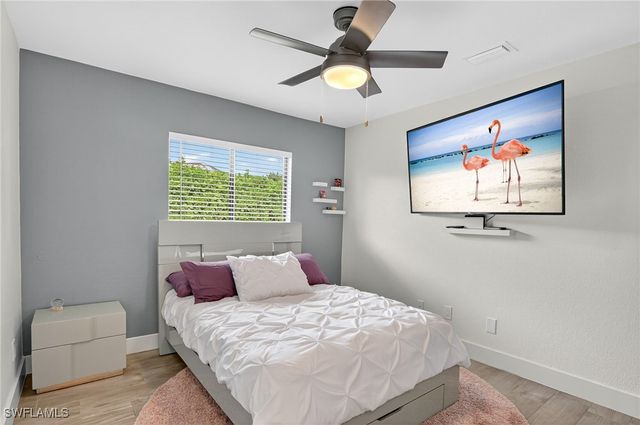 5270 Berkeley DR, Naples, FL 34112