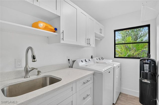 5270 Berkeley DR, Naples, FL 34112