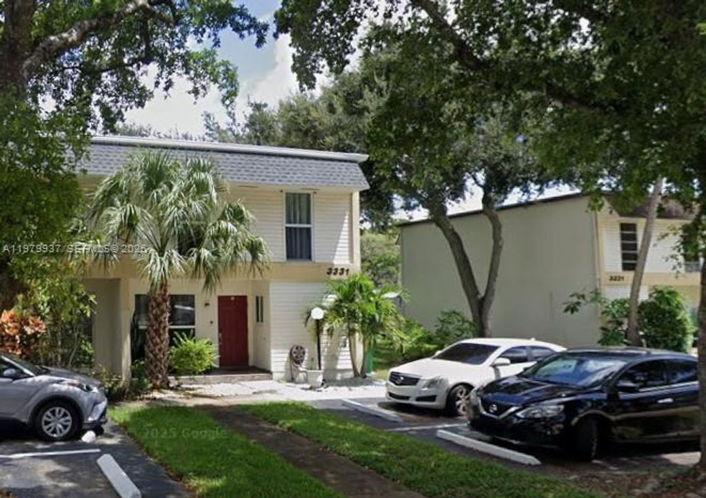 3331 Farragut St 8H, Hollywood, FL 33021