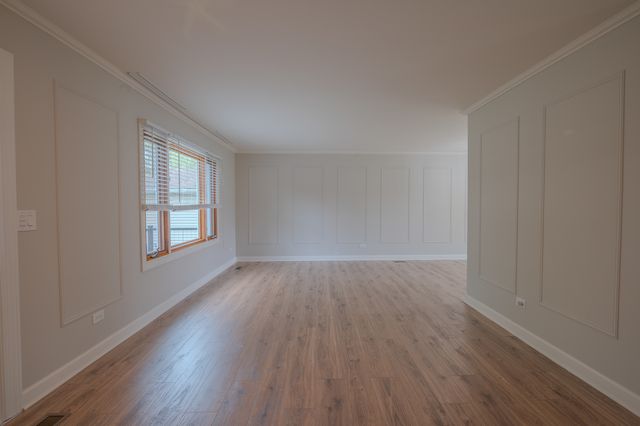 106 S Elroy Avenue, Bartlett, IL 60103