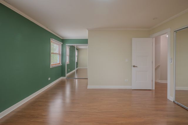 106 S Elroy Avenue, Bartlett, IL 60103