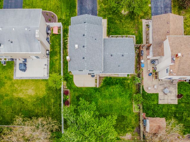 106 S Elroy Avenue, Bartlett, IL 60103