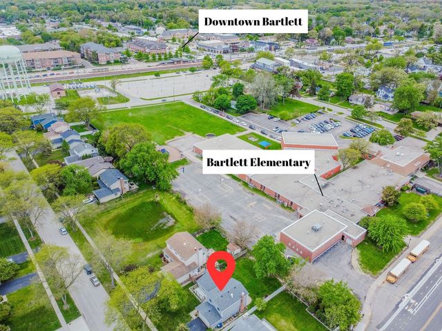 106 S Elroy Avenue, Bartlett, IL 60103