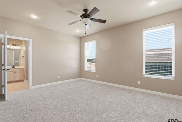 807 Jaxon Drive, Whitehouse, TX 75791
