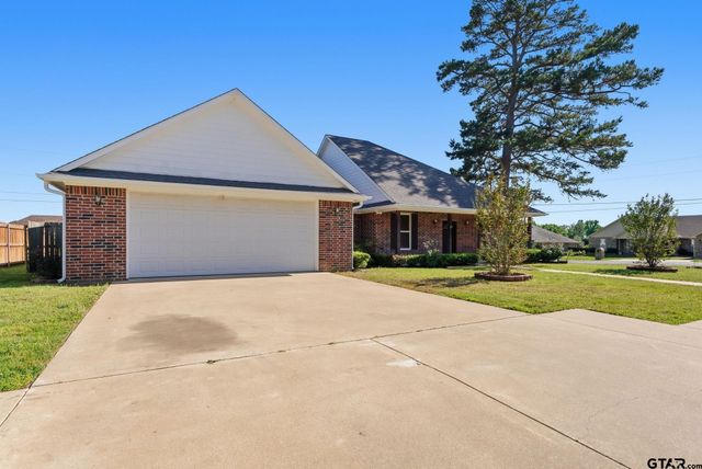 807 Jaxon Drive, Whitehouse, TX 75791